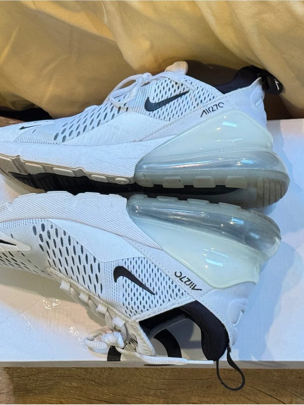 Nike Women’s Air Max 270 Sneakers White Black with Box